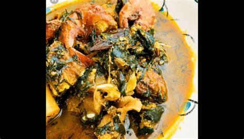 Zesty Adventures: A Culinary Journey Through Nigeria  - Unveiling the Rich Tapestry of Flavors and Storytelling